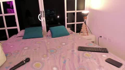 Ari online show from 01.17.25