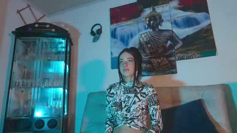 ariana_whitee online show from 04.28.26