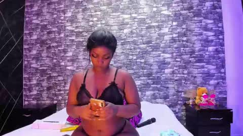 Snapshot of arianaablack chatting on 02.14.25 Ariana online show from 02.14.25