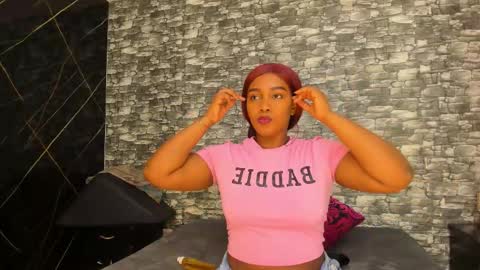 Snapshot of arianaablack chatting on 10.14.25 Ariana online show from 10.14.25