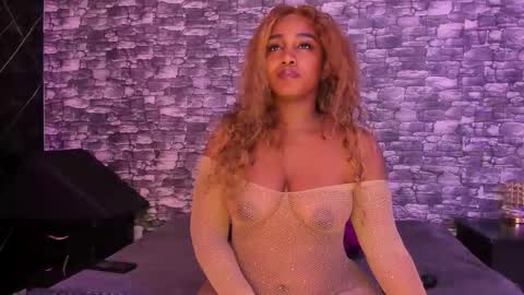 Snapshot of arianaablack chatting on 02.10.26 Ariana online show from 02.10.26