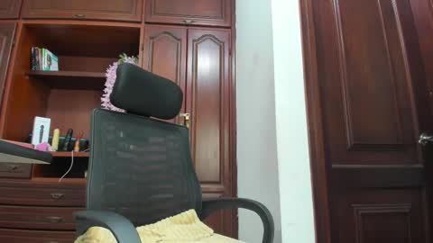 Andrea online show from 10.15.25