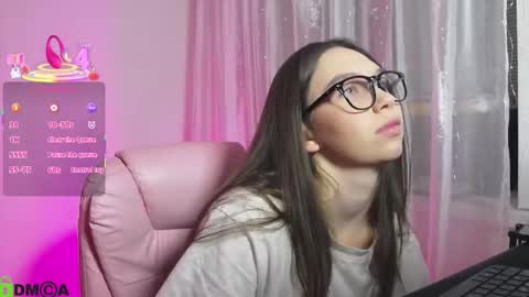 Snapshot of arianahot777 chatting on 11.14.25 arianahot777 online show from 11.14.25