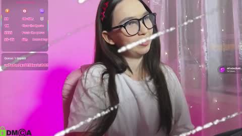 Snapshot of arianahot777 chatting on 11.17.25 arianahot777 online show from 11.17.25