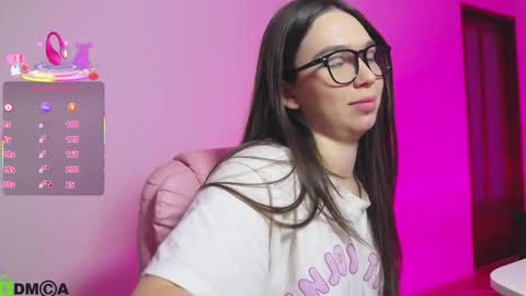 Snapshot of arianahot777 chatting on 11.26.25 arianahot777 online show from 11.26.25