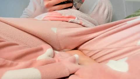 Ariana  Steven online show from 03.12.26