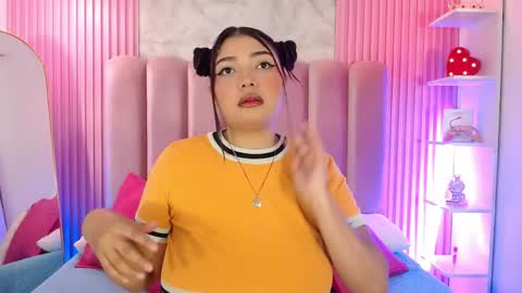 Snapshot of arianarougee chatting on 05.22.26 ArianaRougee online show from 05.22.26