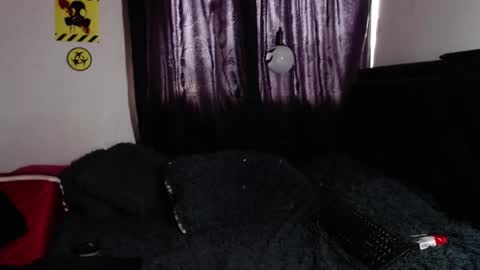 Snapshot of arianauwu666 chatting on 12.24.24 help me 100 hands up my OF is Free  online show from 12.24.24