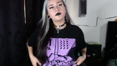 Snapshot of arianauwu666 chatting on 10.23.25 help me 100 hands up my OF is Free  online show from 10.23.25