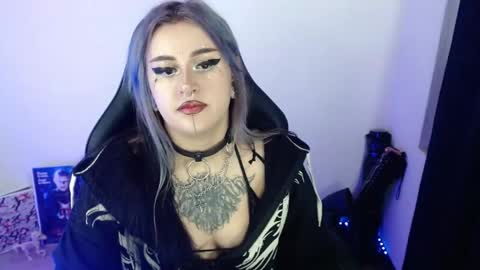 help me 100 hands up my OF is Free  online show from 05.05.26