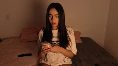 ariandbela__ online show from 10.08.25