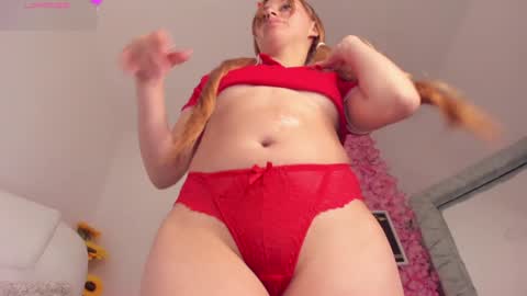 Snapshot of arianna_gren chatting on 12.21.24 Arianna online show from 12.21.24