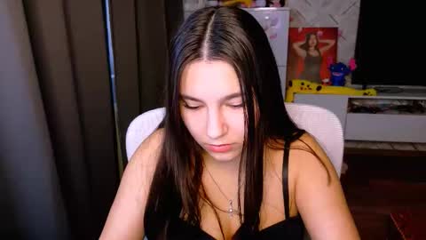 Snapshot of arianna_grend chatting on 11.06.25 Arianna online show from 11.06.25
