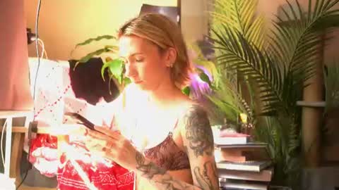 Snapshot of arianna_richi chatting on 07.16.26 Olivka online show from 07.16.26