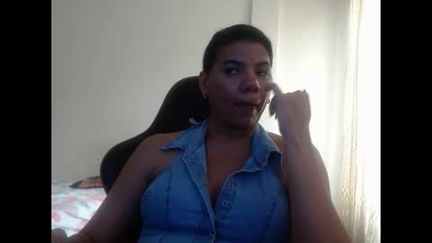 ariannaloovel online show from 03.11.25