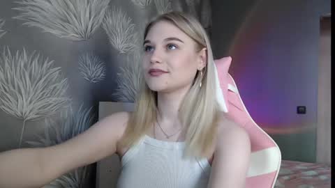 ariavelvets online show from 05.15.26