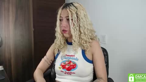 Ari Bunnie  online show from 03.03.26