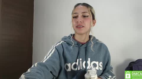 Snapshot of aribunnie chatting on 06.02.26 Ari Bunnie online show from 06.02.26