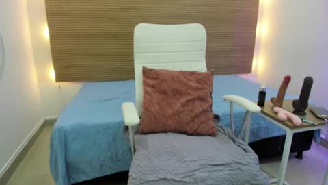 ariela__ online show from 02.12.25