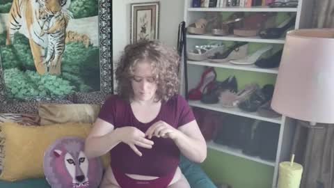 Arielle Ari online show from 11.04.25