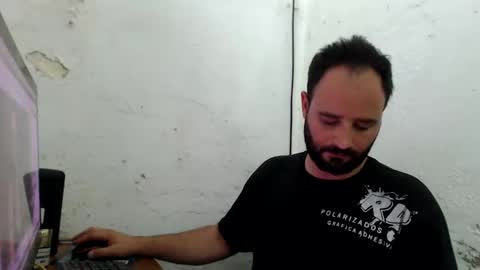 Snapshot of arield85 chatting on 12.11.24 Ariel online show from 12.11.24