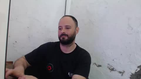 Snapshot of arield85 chatting on 10.04.25 Ariel online show from 10.04.25