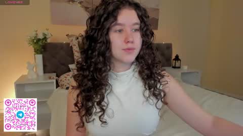 Snapshot of ariella_sol chatting on 06.22.26 Ariella GTM3 Tue Wed Thu Fri Sat 0400 am-1030pm online show from 06.22.26