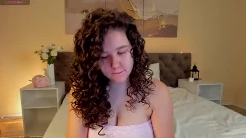 Snapshot of ariella_sol chatting on 07.20.26 Ariella GTM3 Tue Wed Thu Fri Sat 0400 am-1030pm online show from 07.20.26