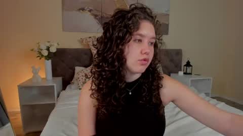 Snapshot of ariella_sol chatting on 08.03.26 Ariella GTM3 Tue Wed Thu Fri Sat 0400 am-1030pm online show from 08.03.26