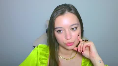 Snapshot of arielsandres chatting on 10.23.25 Ariel online show from 10.23.25