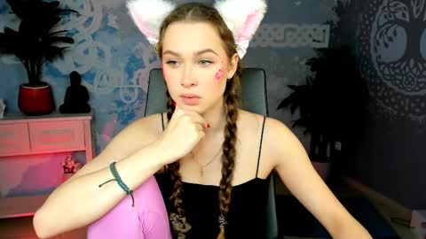 Snapshot of arielsykes chatting on 09.09.25 arielsykes online show from 09.09.25