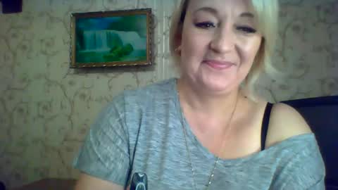 Snapshot of arielxloveresss chatting on 09.09.25 ArielXLoveresss online show from 09.09.25