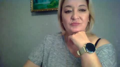 Snapshot of arielxloveresss chatting on 10.05.25 ArielXLoveresss online show from 10.05.25