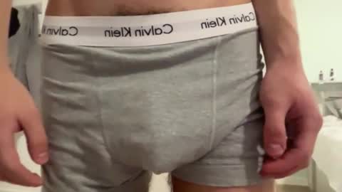 Aries Twink online show from 10.14.25