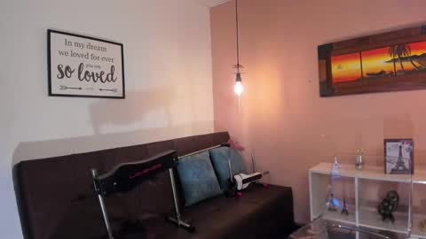  Arianna  online show from 02.18.25