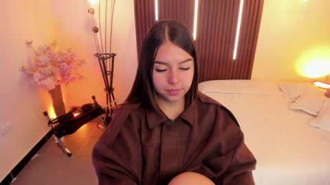 Arianna  online show from 04.27.26
