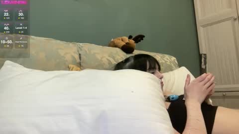 Snapshot of arina_rose chatting on 02.18.25 Arinka online show from 02.18.25