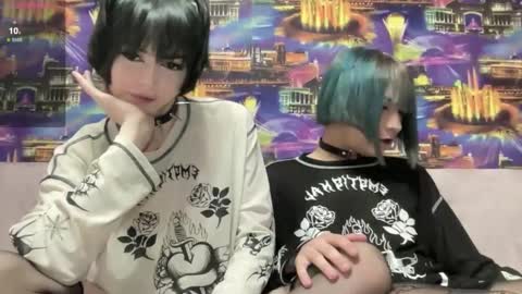 Snapshot of arina_rose chatting on 02.24.25 Arinka online show from 02.24.25