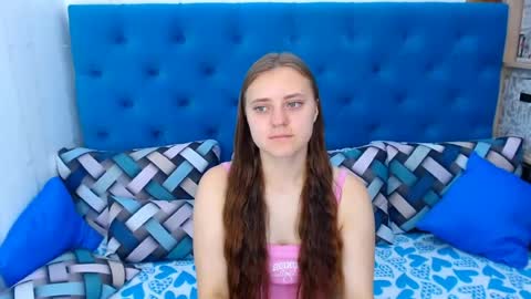 Snapshot of arinabelle chatting on 07.18.26 arinabelle online show from 07.18.26