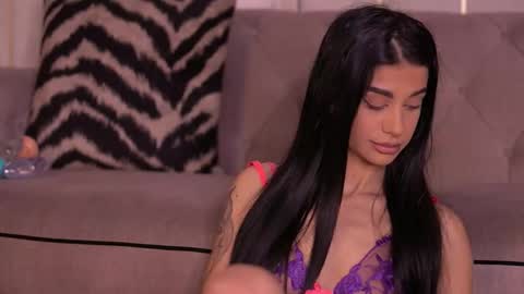 Arina online show from 11.14.25