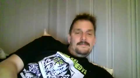 Snapshot of ariparikrigsmann chatting on 12.22.25 ariparikrigsmann online show from 12.22.25