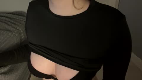 Snapshot of aristrom22 chatting on 02.01.26 aristrom22 online show from 02.01.26