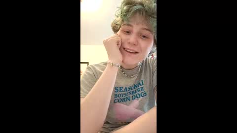 Snapshot of ariwants chatting on 02.14.26 ariwants online show from 02.14.26