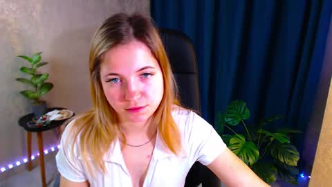 Arlana online show from 10.21.25