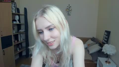 Snapshot of arlavitullo chatting on 07.15.26 Emily online show from 07.15.26