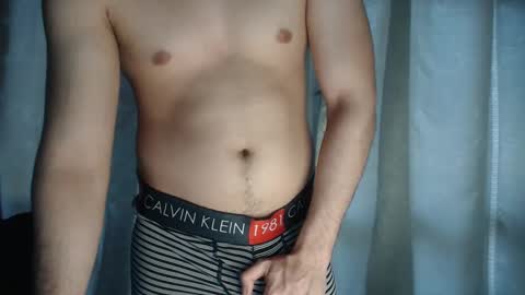 Snapshot of armando_2002 chatting on 02.21.25 ARMANDO online show from 02.21.25