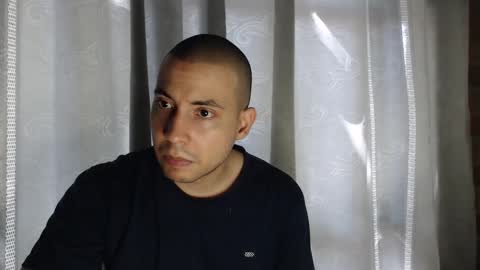 Snapshot of armando_2002 chatting on 11.17.25 ARMANDO online show from 11.17.25