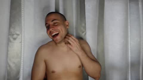 Snapshot of armando_2002 chatting on 11.19.25 ARMANDO online show from 11.19.25