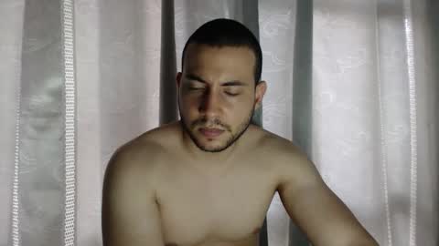 Snapshot of armando_2002 chatting on 11.28.25 ARMANDO online show from 11.28.25