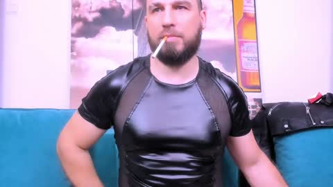 Snapshot of armandosteel chatting on 01.03.25 Armando online show from 01.03.25